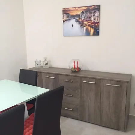 Homestay In L Imsida Проживание в семье