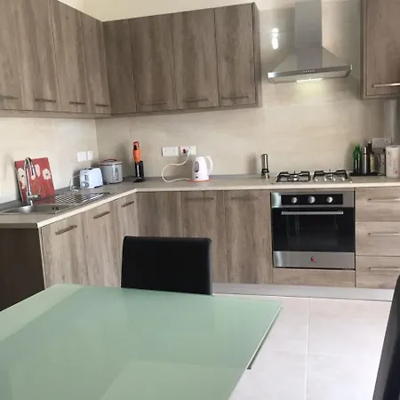 Проживание в семье Homestay In L Imsida